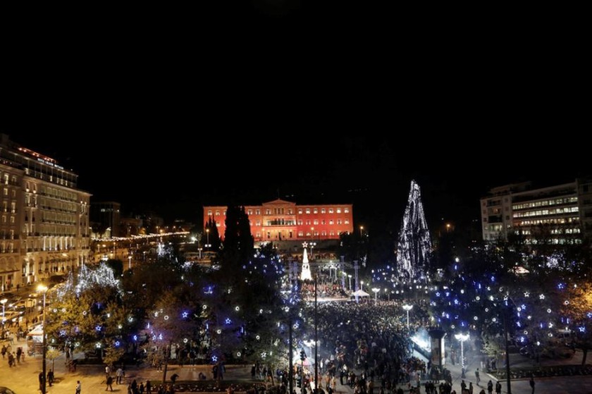 Έλαμψε η Αθήνα: Σε γιορτινούς ρυθμούς και επίσημα η πρωτεύουσα (photo)