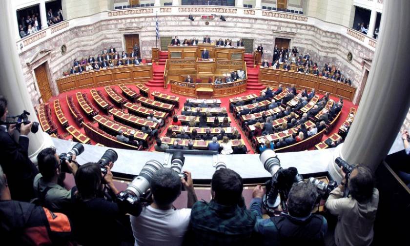 Βουλή: Έντονη αντιπαράθεση για τον προϋπολογισμό του 2016