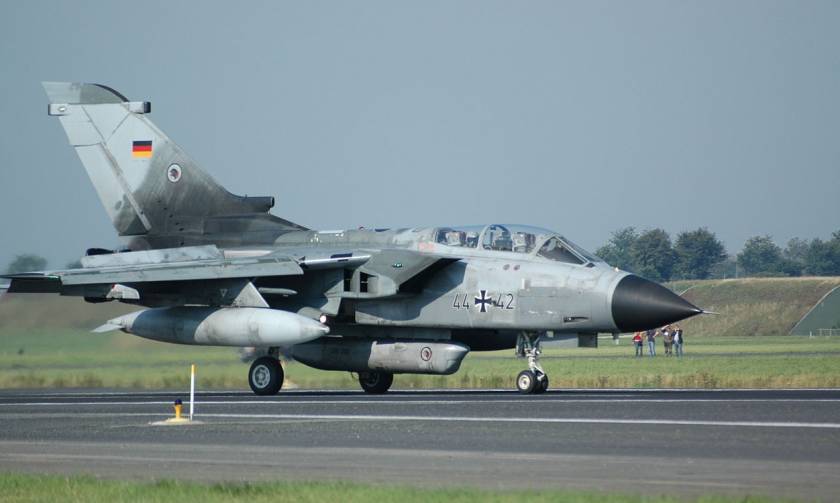H Γερμανία στέλνει μαχητικά αεροσκάφη Tornado και φρεγάτα κατά των τζιχαντιστών στη Συρία