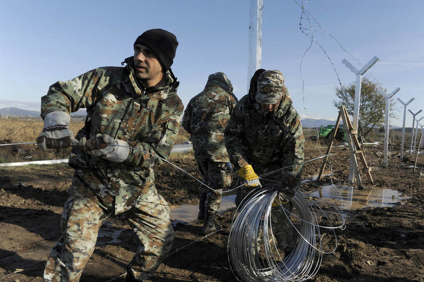 Φράχτη σηκώνουν τα Σκόπια στα σύνορα με την Ελλάδα