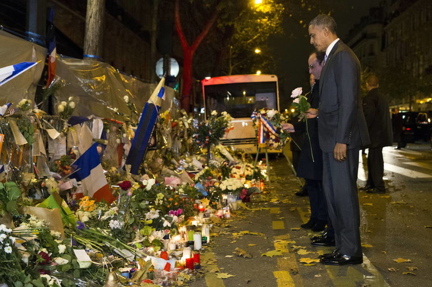 Γαλλία: Με λουλούδια στο Μπατακλάν ο Μπαράκ Ομπάμα (pics)
