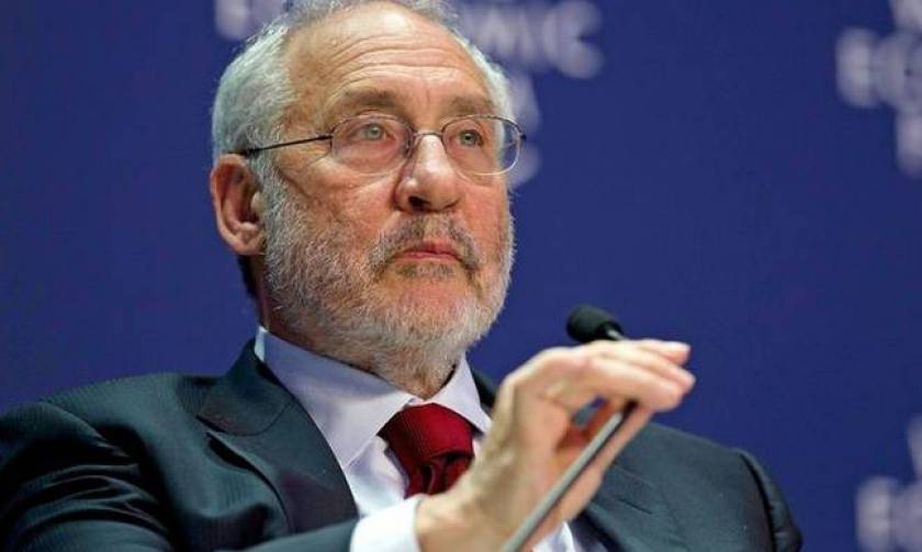 Greece called to assume the refugee crisis burden amid EU austerity measures, Stiglitz says