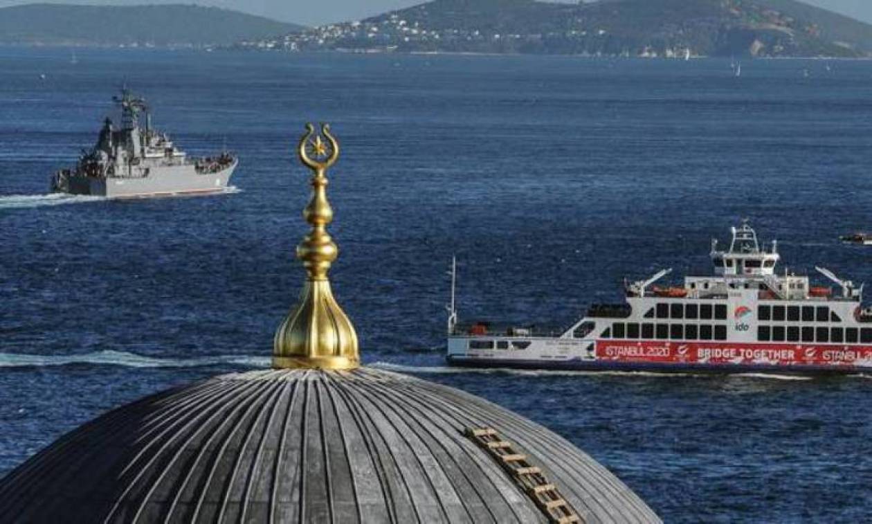 Η Τουρκία εμποδίζει τη διέλευση ρωσικών πλοίων από τα Στενά του Βοσπόρου