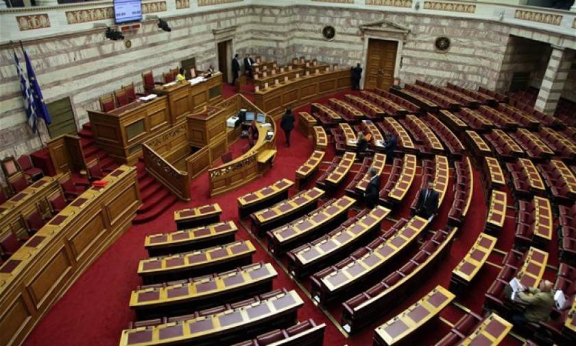 Βουλή: Αποχώρησε το ΠΑΣΟΚ από την Ολομέλεια