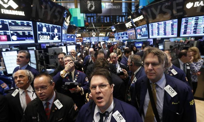 Γέλεν και πετρέλαιο «έριξαν» τη Wall Street