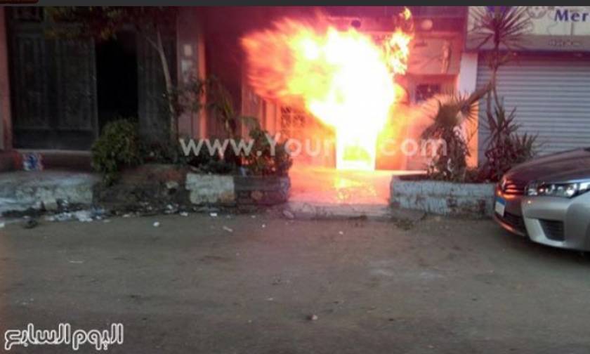 Εικόνες - σοκ στην Αίγυπτο: 16 νεκροί μετά από επίθεση με μολότοφ σε εστιατόριο (pics+vid)