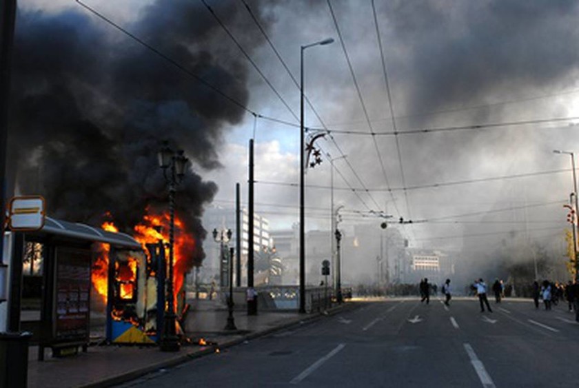 Δολοφονία Αλέξη Γρηγορόπουλου: Το Χρονικό του Μαύρου Δεκέμβρη του 2008 (photos + video)