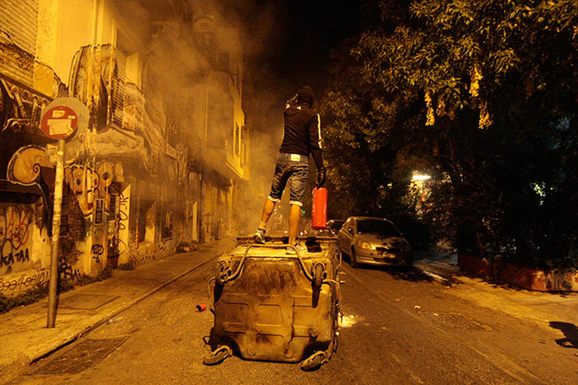 Οι φωτογραφίες που σαρώνουν: Πώς «τιμωρείται» το παράνομο παρκάρισμα στη Θεσσαλονίκη