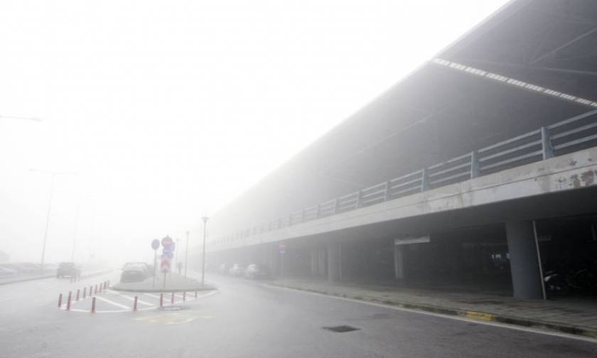 Θεσσαλονίκη: Η πυκνή ομίχλη δυσκόλεψε την προσγείωση στο αεροδρόμιο «Μακεδονία»