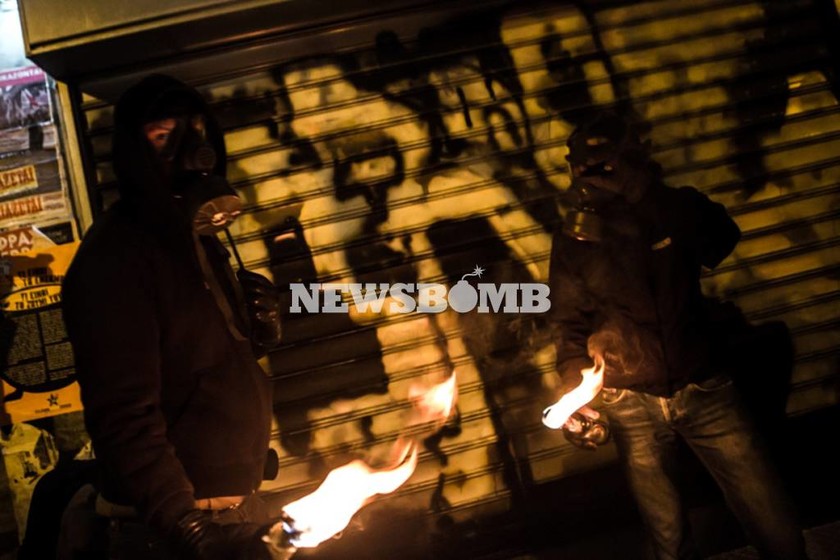 Αποκλειστικό φωτορεπορτάζ Newsbomb.gr: H Αθήνα στις φλόγες (video)