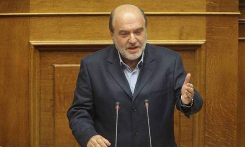 Αλεξιάδης: Δεν θα υπάρξει αναδρομικός φόρος για τα εισοδήματα του 2015
