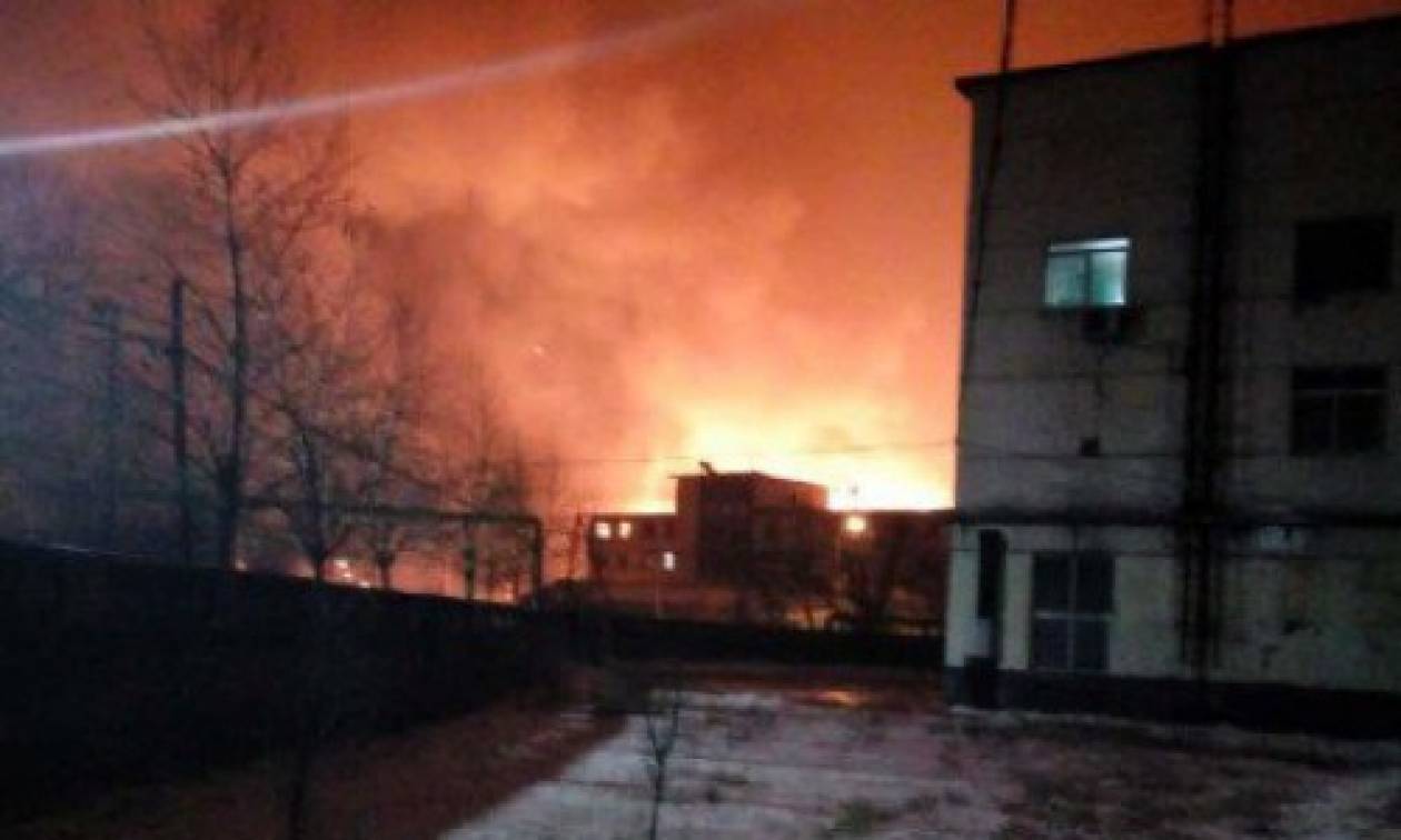 Κίνα: Τεράστια πυρκαγιά έπειτα από έκρηξη σε εργοστάσιο φυτοφαρμάκων (pics)