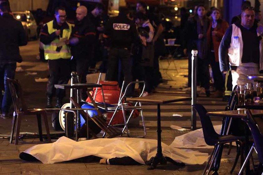 Ένας μήνας από το χτύπημα στο Παρίσι: Τα  λεπτά που άλλαξαν για πάντα την Ευρώπη (pics+vid)