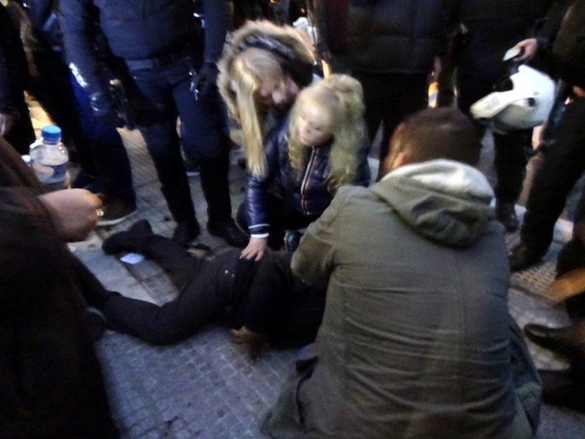 Σύλληψη καστανά: Φτάνει Κύριε Τσίπρα - Κάτω τα χέρια σας από τα γερόντια!!! (photos)