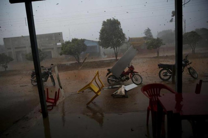 Rio Pardo , τροπική καταιγίδα,  Βραζιλία  30 Αυγούστου 2015