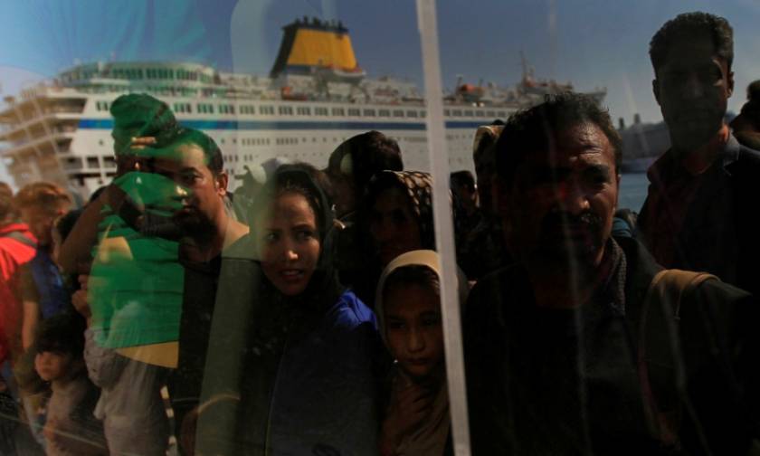 Λιμάνι Πειραιά: Ξεπερνούν τους 1.500 οι μετανάστες που αποβιβάστηκαν σήμερα Δευτέρα