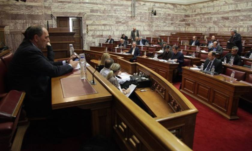Βουλή - Εγκρίθηκε από τις Επιτροπές το νομοσχέδιο – Τι είπε για τα κόκκινα δάνεια ο Σταθάκης
