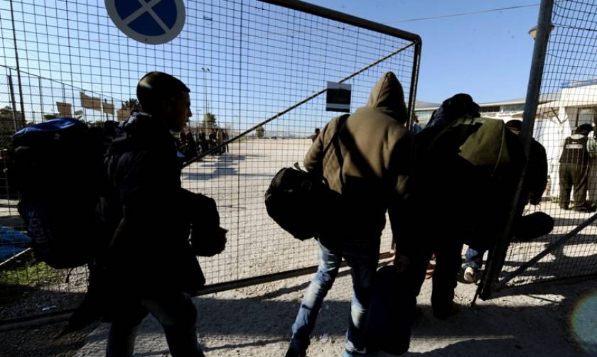 Η κυβέρνηση μετατρέπει το Ελληνικό σε κέντρο φιλοξενίας προσφύγων