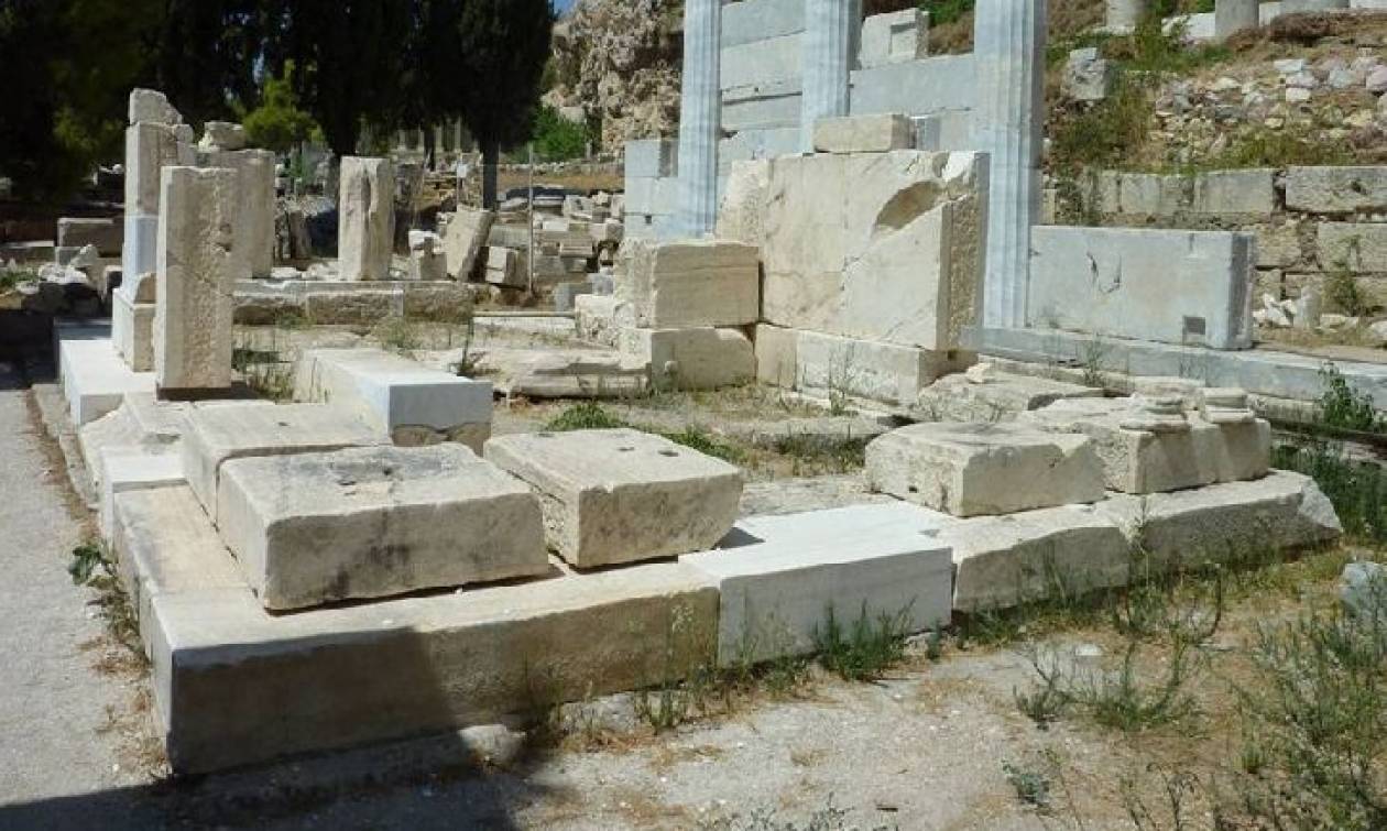 Αναστηλώνεται ο ναός του Ασκληπιού στη νότια κλιτύ της Ακρόπολης
