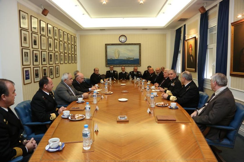 Επίσκεψη Επιτίμων Αρχηγών ΓΕΝ στο Γενικό Επιτελείο Ναυτικού (pics)