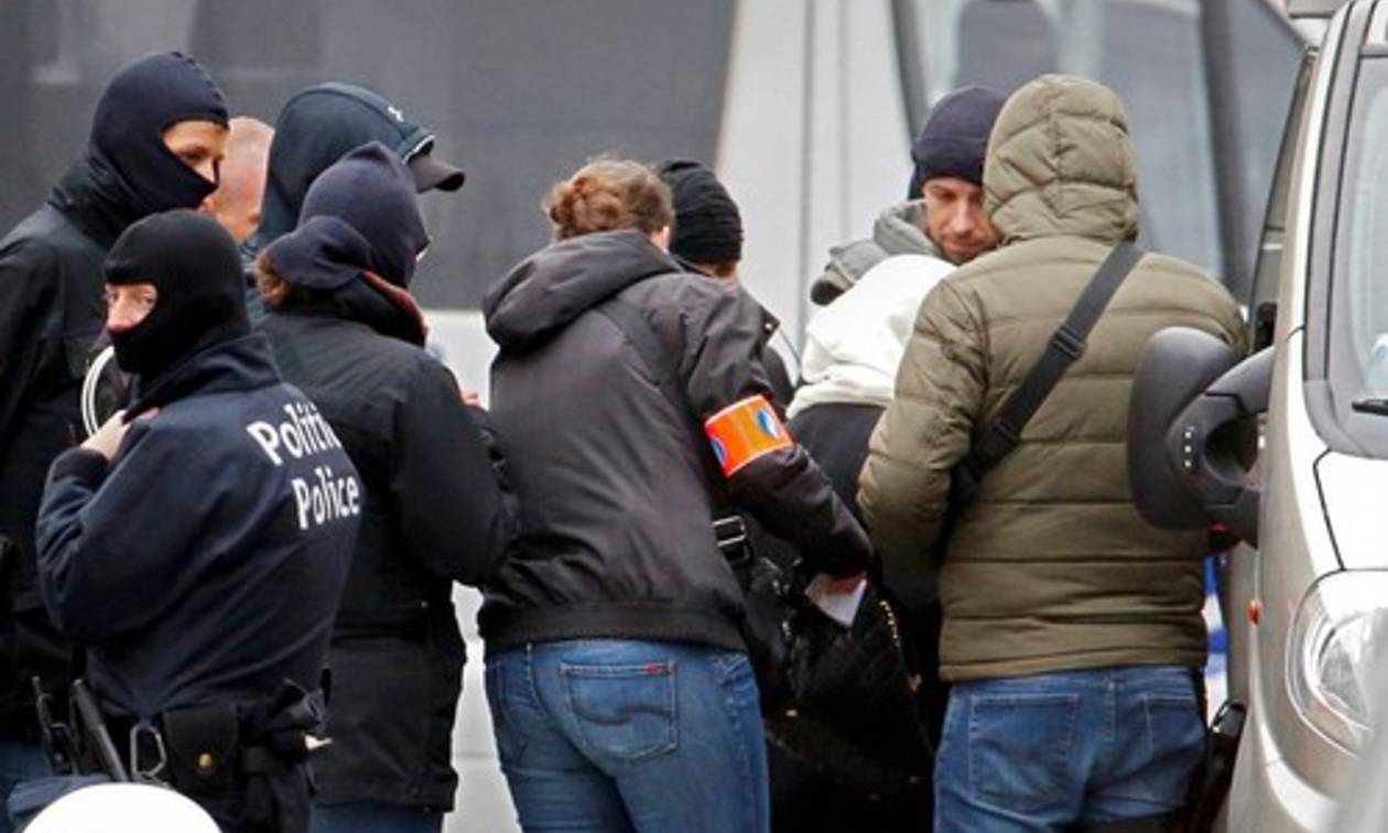 Βέλγιο: Συλλήψεις πέντε υπόπτων σε σχέση με τις επιθέσεις στο Παρίσι