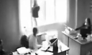 Βίντεο – σοκ: Το αφεντικό τής έβαλε τις φωνές και αυτή πήδηξε από το παράθυρο!