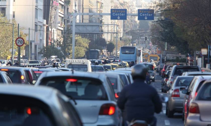Χάος στους δρόμους της Αθήνας – Μποτιλιάρισμα χιλιομέτρων στον Κηφισό