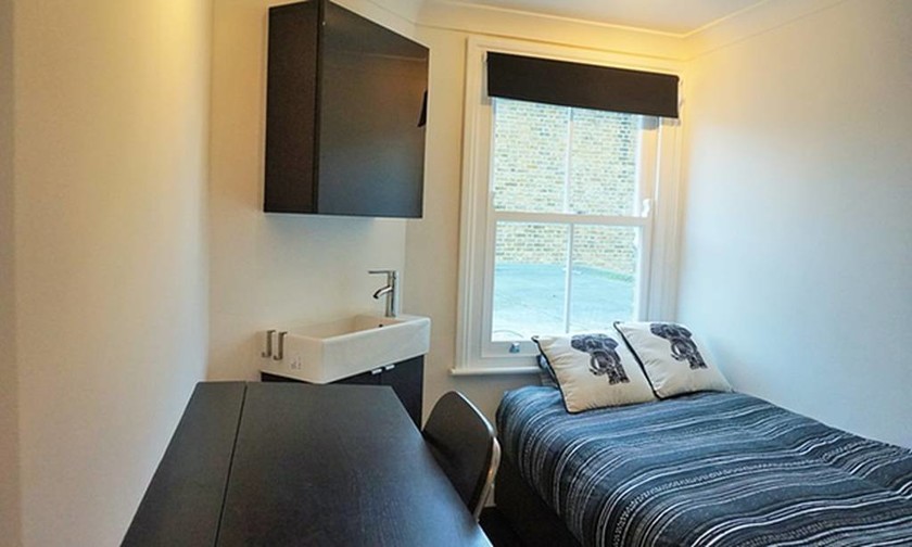 Λονδίνο: Πωλείται το φθηνότερο διαμέρισμα που είναι μόλις …7 τετραγωνικά! (pics)