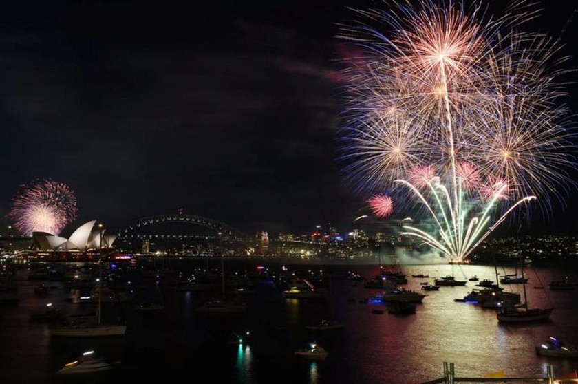 Πρωτοχρονιά 2016: Με φαντασμαγορικό τρόπο υποδέχθηκε το νέο έτος η Αυστραλία (photos)
