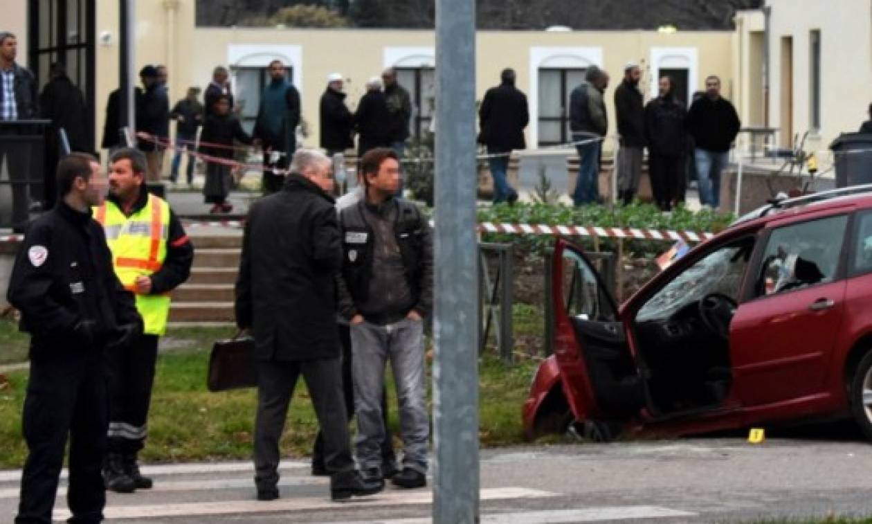 Γαλλία: Τρεις οι τραυματίες έξω από τέμενος στο Βαλάνς (photos - video)