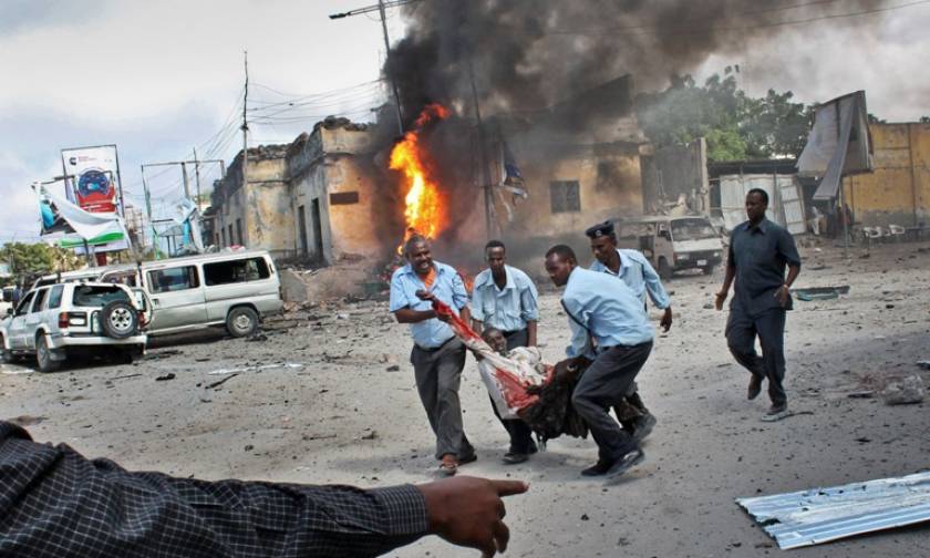 Σομαλία: Βομβιστής αυτοκτονίας σκότωσε 3 ανθρώπους σε εστιατόριο
