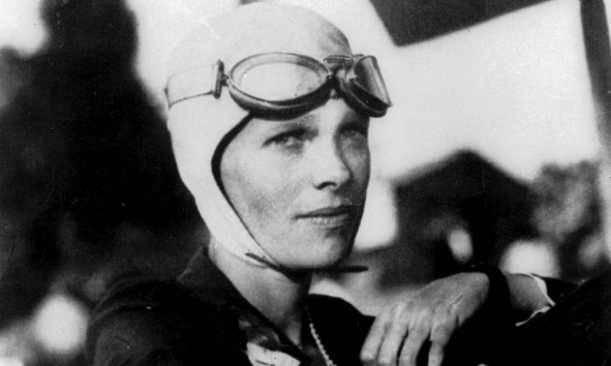 Σαν σήμερα το 1939 πέθανε η Αμέλια Έρχαρτ, η πρώτη γυναίκα που διέσχισε πετώντας τον Ατλαντικό