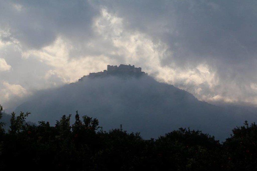 Συγκλονιστικές φωτογραφίες: Και ξαφνικά χάθηκε το Κάστρο του Άργους! – Τι έγινε;