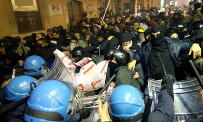 Ρώμη: Συγκρούσεις αστυνομικών με καταληψίες που διαμαρτύρονται για τις εξώσεις