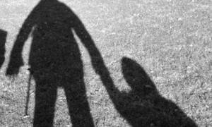Σοκ στην Πάτρα: Άνδρας άρπαξε δυο παιδιά και εξαφανίστηκε