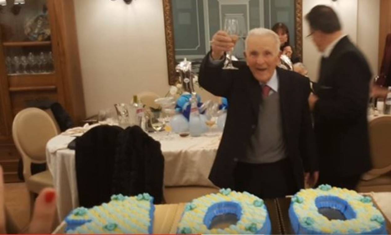 Ο γηραιότερος μαφιόζος του κόσμου έκλεισε τα 100 και το γιόρτασε αναλόγως (pic)