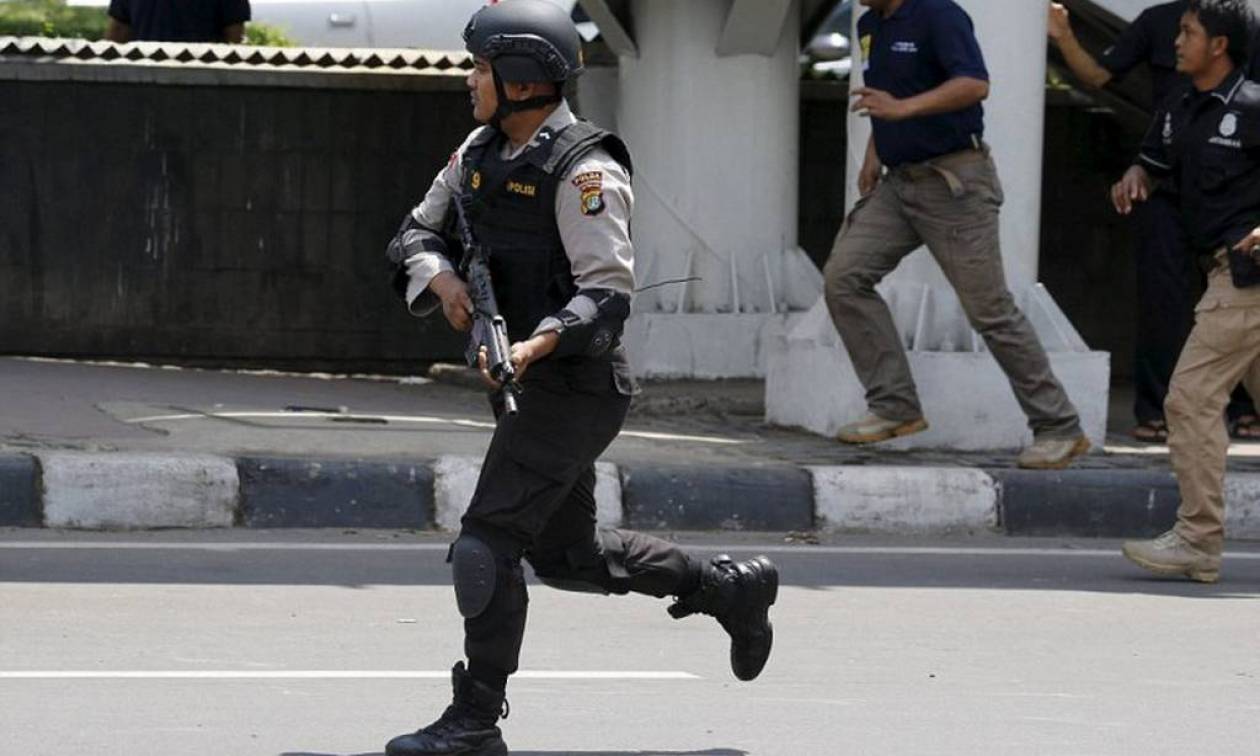 Νέες εκρήξεις ακούστηκαν στην Τζακάρτα