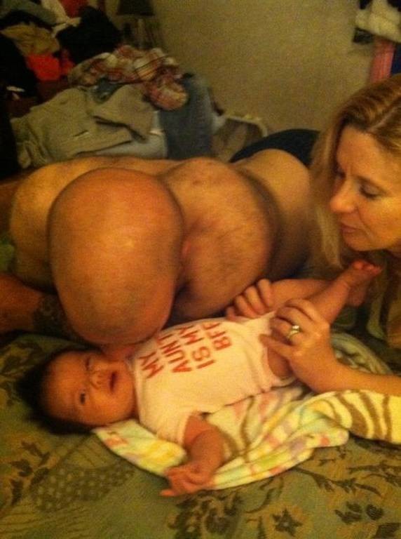 Η φωτογραφία του μωρού που σόκαρε το διαδίκτυο! Είναι όμως αυτό που φαίνεται; (photo)