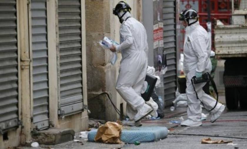 Παρίσι: Ταυτοποιήθηκε ο καμικάζι που ανατινάχθηκε στο Σεν Ντενί (pic)