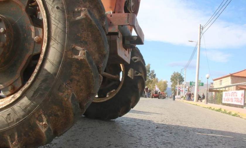 Ναύπλιο: Άνοιξαν την εθνική οδό Άργους - Ναυπλίου οι αγρότες