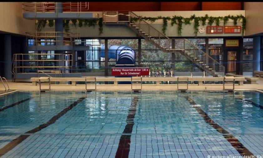 Γερμανία: Απαγόρευσαν την είσοδο προσφύγων σε πισίνα λόγω καταγγελιών για σεξουαλική παρενόχληση