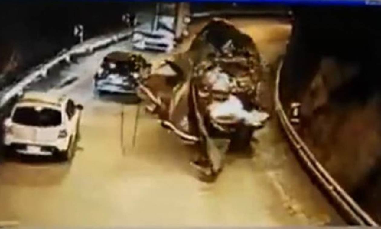Απίστευτες εικόνες: «Τρελό» φορτηγό εισβάλλει σε τούνελ με τα φρένα… σπασμένα! (video)