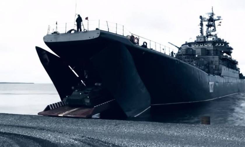 Αμφίβιες επιθέσεις από το ρωσικό πολεμικό ναυτικό (video)