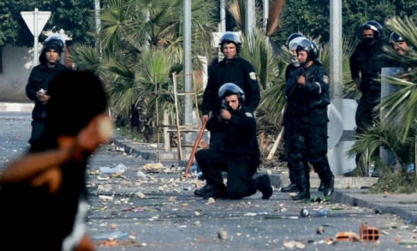 Τυνησία: Απαγόρευση κυκλοφορίας λόγω σοβαρών επεισοδίων σε μαζική διαδήλωση