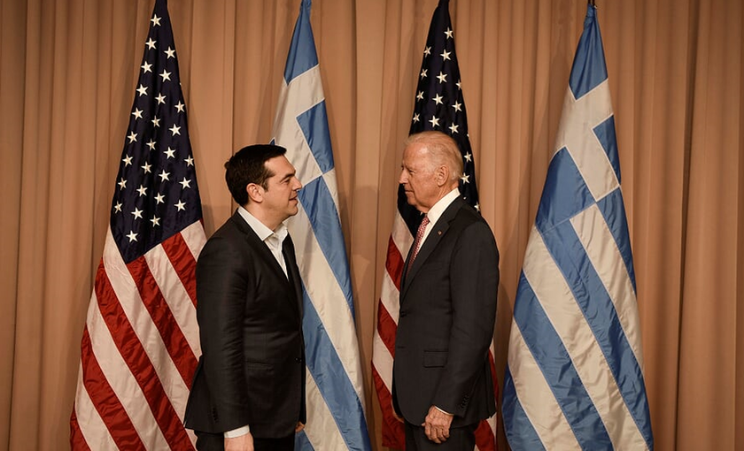 Με τον αντιπρόεδρο των ΗΠΑ Τζο Μπάιντεν ξεκίνησε τις επαφές του ο Τσίπρας στο Νταβός (pics)