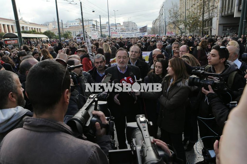 Μαζικό συλλαλητήριο στο κέντρο της Αθήνας κατά του Ασφαλιστικού (photos)
