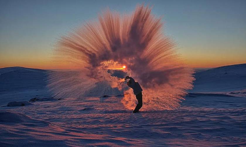 Ο Καναδός φωτογράφος που υμνεί την απόκοσμη ομορφιά της Αρκτικής