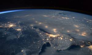 Συγκλονιστικές φωτογραφίες: Αστροναύτης τουιτάρει από το διάστημα φωτογραφίες του Snowzilla (Pics)
