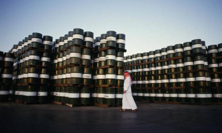 Βρετανία: Πτώση 4% στις τιμές του πετρελαίου