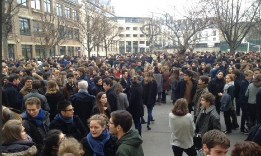 Συναγερμός σε Αγγλία και Παρίσι από απειλές για βόμβες - Εκκενώθηκαν 19 σχολεία
